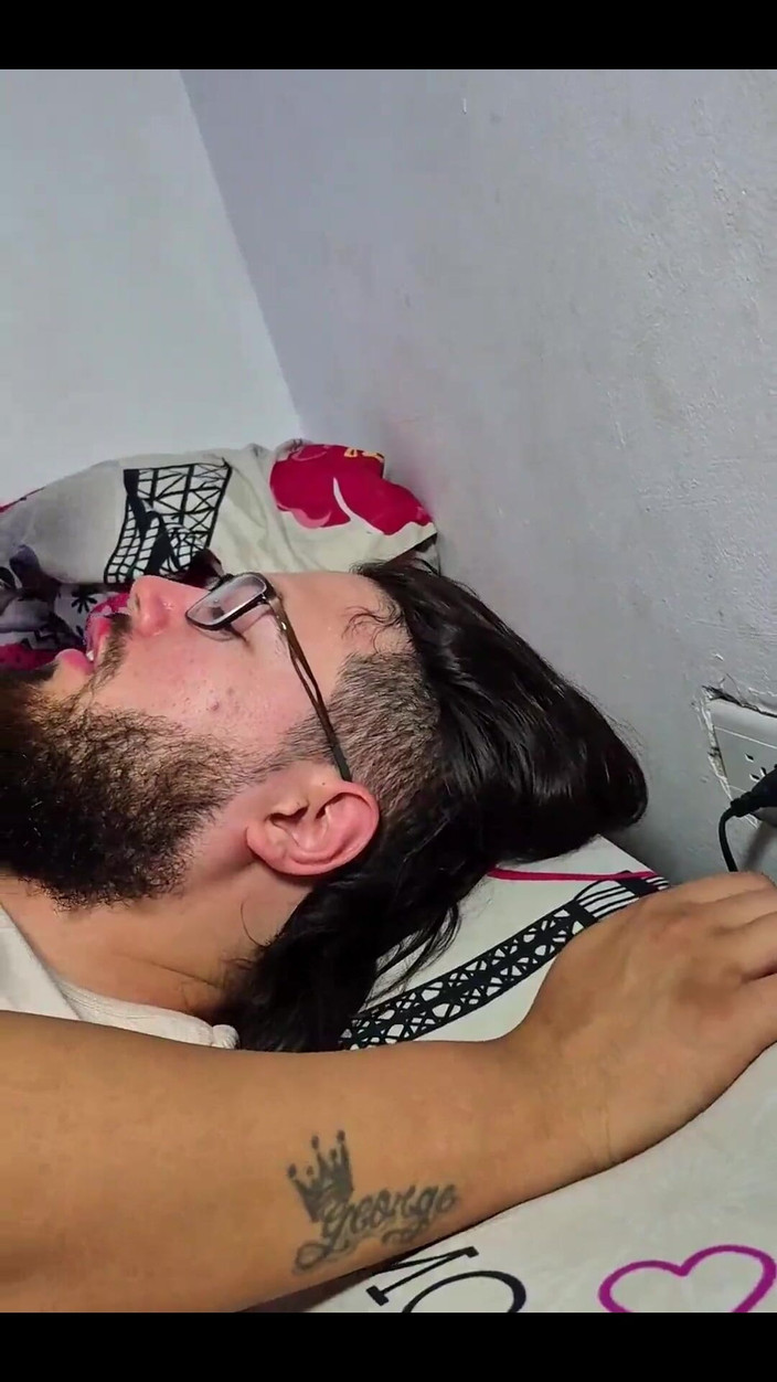 Pikaa6: Wanita Pembersihan Sedih Kerana suaminya Pergi untuk kita; Bosnya Mencerahkan...