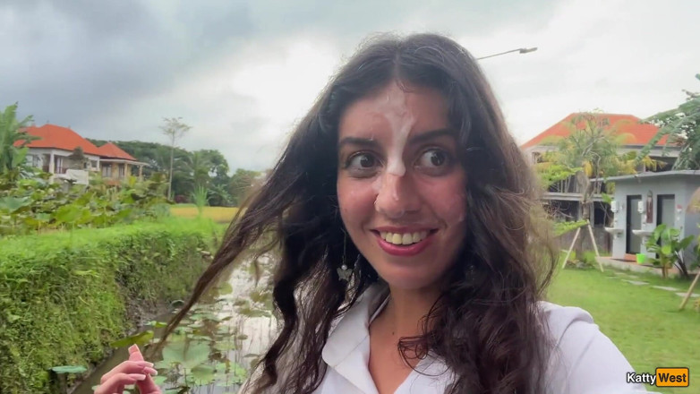 Katty West: Eating Pizza with Cum on My Face in a Cafe...