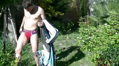 Gaybareback: Twink bahçemde prezervatifsiz sikiliyor ve dölleniyor