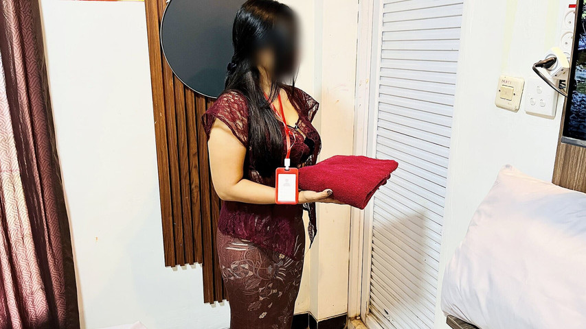 Hotel Waitress Kebaya Merah (girl Trapped by Hotel Guest) (Nadalyne)