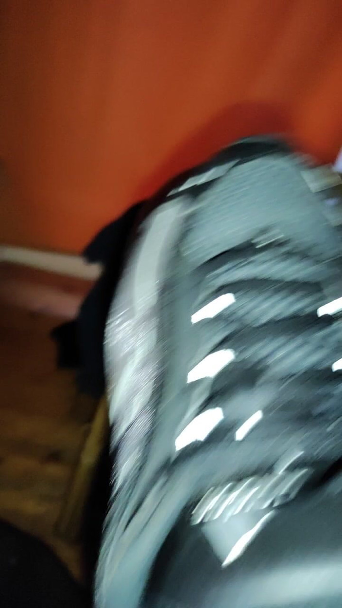 SmokedAlloy2: Dirtyjunkbro kötü kokan çoraplarını ve uzun iç çamaşırlarını sergiliyor