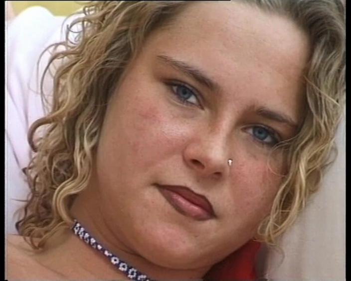 YOUR FIRST PORN: Dacă nimeni nu vrea să mă fută, trebuie să o...