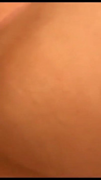 Grandi tette milf e uomo muscoloso enorme cazzo figa sborra sulle tette