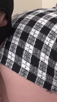 Sensible f-cup, schlanke schönheit kehrt zurück, zwei männer abwechselnd necken vor creampie und spielerischem blowjob-ende