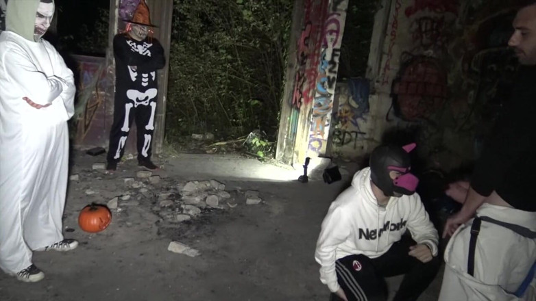When straights boys fuck their gay friends: Pieprzony na oklep prosto na halloweenowy wieczór