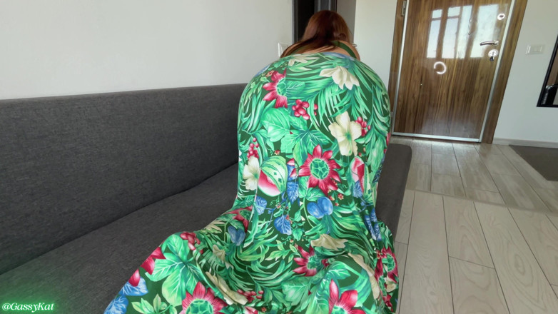 GassyKat: Màu xanh lá cây thanh lịch, rậm lông doggy bẩn...
