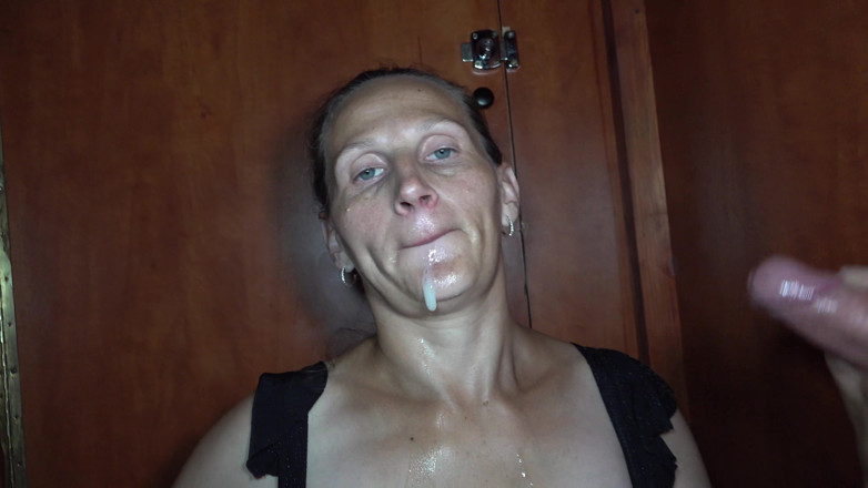 TuttiFruttiClub: Vicky e Jenny Glory Hole Blow