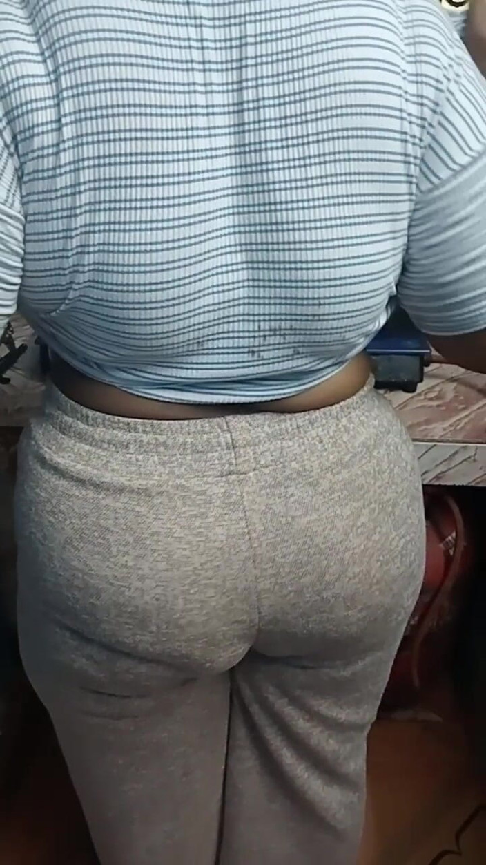 Tamil lesbian: Persiapan memasak dengan telanjang