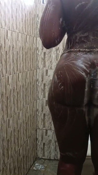 Grande Rabo De Manhã Banho