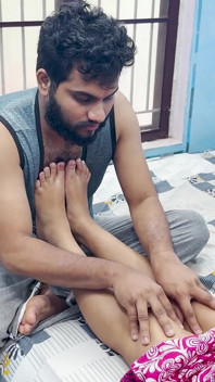Step Stepbrother Seduce Step Stepsister for Feet Massage and Feet Kiss