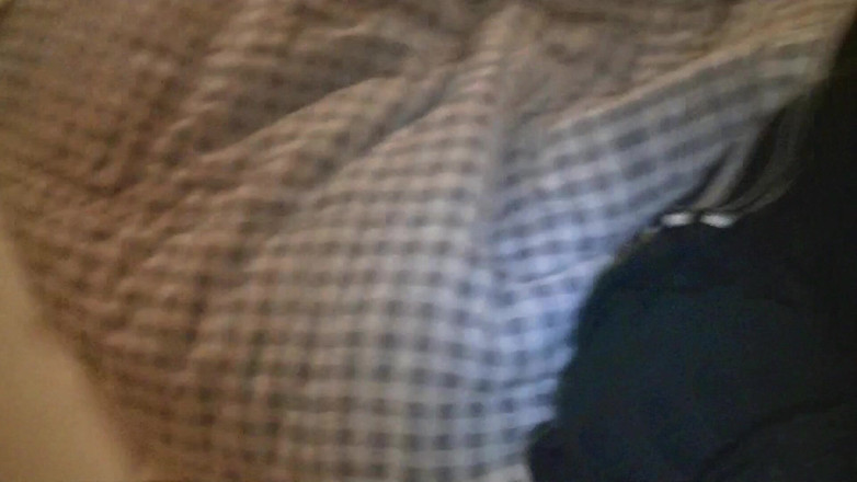 Mark Hannes: Masturbace v černých plavkách Hump