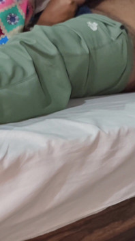 Father-in-law and Daughter-in-law Father-in-law Left Daughter-in-law on the Pretext of Massage the Lusty Father-in-law Fuck Hind