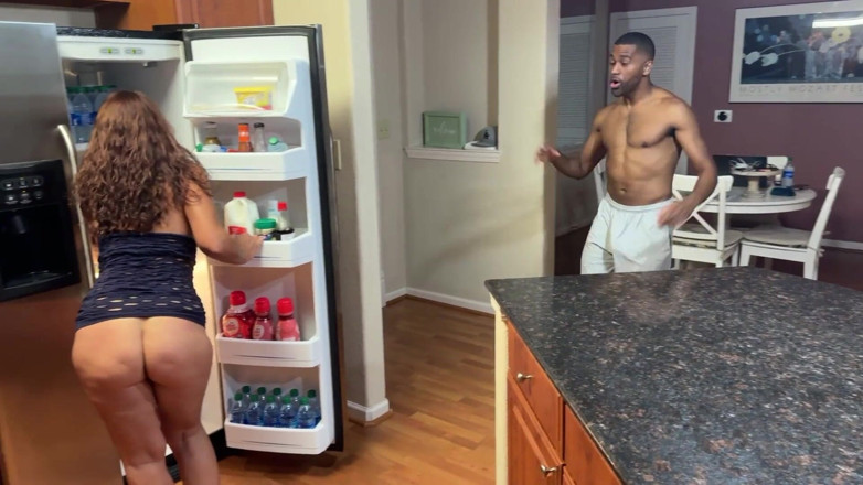 Darrenblazeent: Late Night Snack with Hotwife Autumn