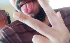 Ale Ale desmascarada. Vídeo para pessoas mais ricas.