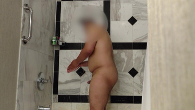 Azn Dad: Ayah tiri asia lagi asik masturbasi sampai muncrat sambil mandi