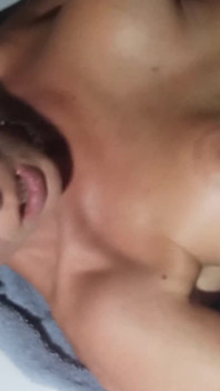 Corabitch gang bang en el club swinger esta vez todo sin goma