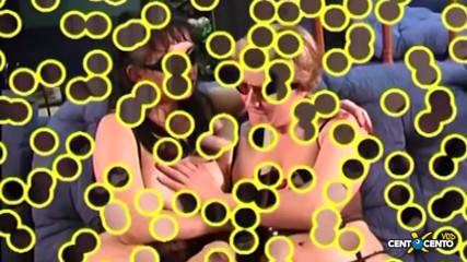 Topaweb: Penetrating feet and hands, of women, in dilated anus that...
