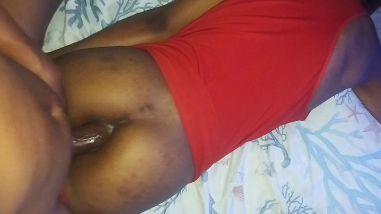 Skyy: Olamaz!! Üvey babam külotumu indir ve götümü sik! İlk kez ağrılı