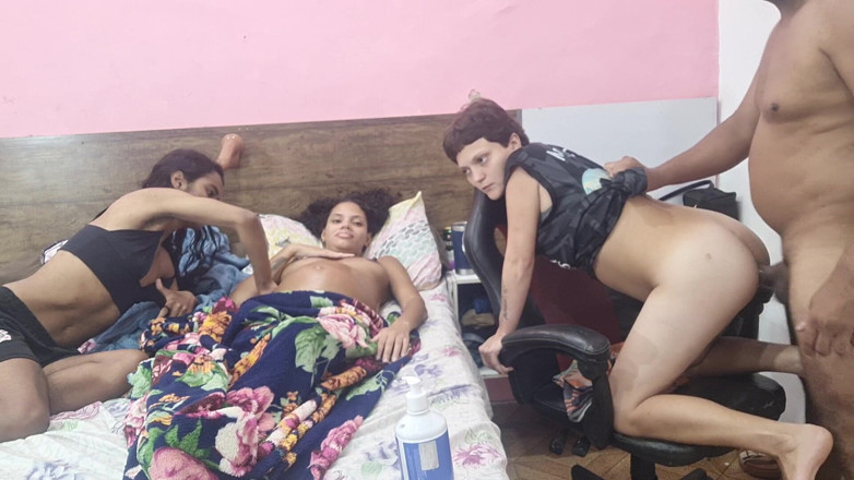 Bebes vagabundas: Sesso di gruppo