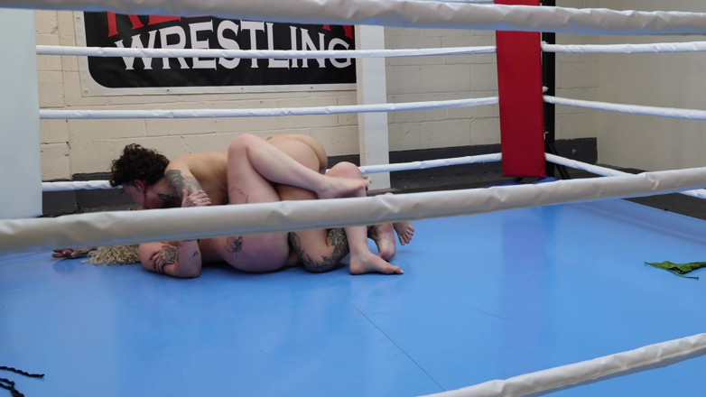 Red Sign Wrestling: Kourtney Inked gegen auf der kourtney bambi