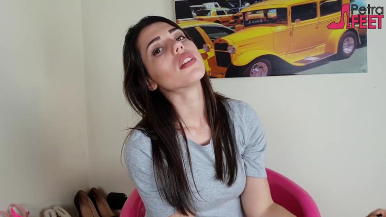 Smokin Fetish: Beauty teen in smoking fetish