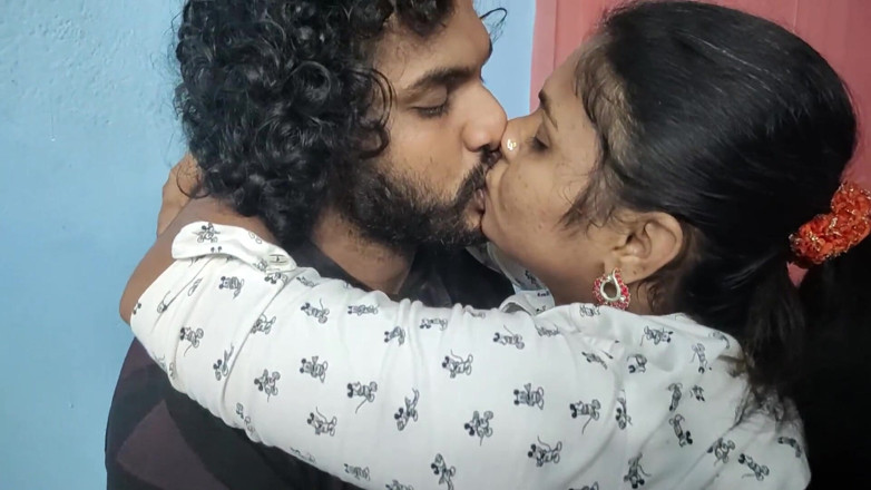 Vaigavarun45: Long Lip Lock with Hot Fuck, Mallu Couple Hot Lip...