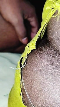 Indická vesnická krásná sexy bhabhi prsa show