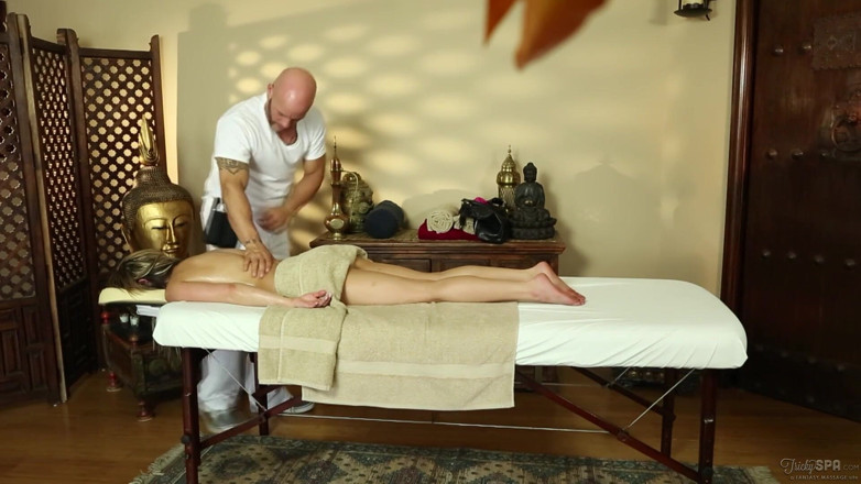 Fantasy Massage: FANTASYMASSAGE - परफेक्ट टच लंबा रास्ता तय करता है