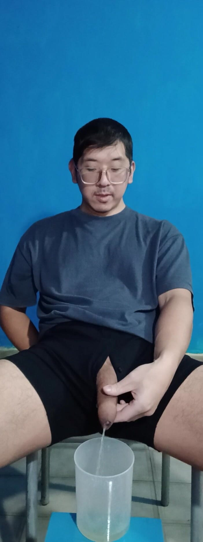 gyoenasianbigdick: Première Vidéo De Pisse