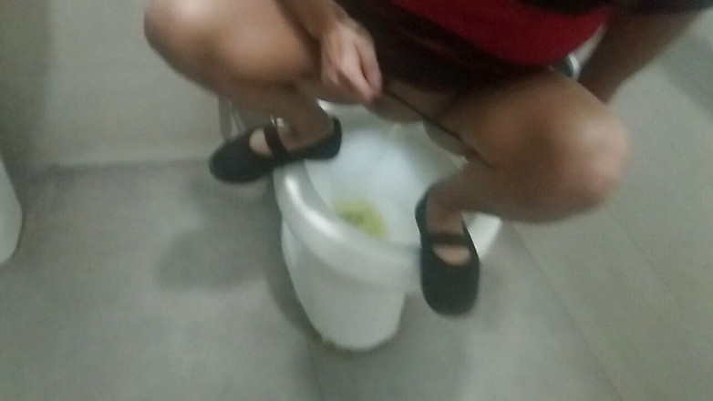 SexyGamingCouple: Вагітна дружина так хоче пописати