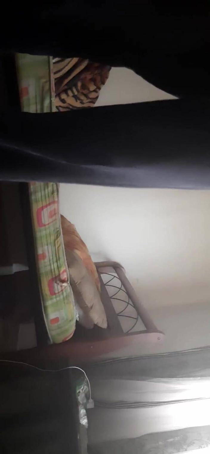 For you fuck: Twink oğlan kendini sikiyor