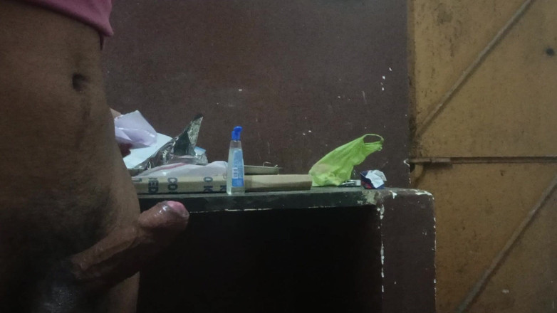 Brijesh 270: Stiefbruder masturbiert allein