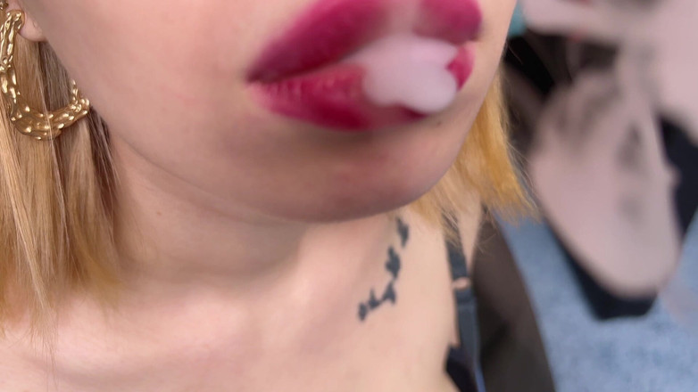 Eva Deva: Kouření Fetiš.i Smoke, líbí se ti to