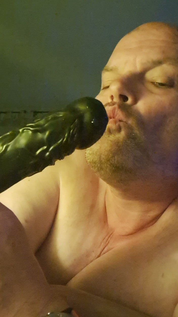 Fickspecht: Insert for the Ass Destroyer at the Bitch