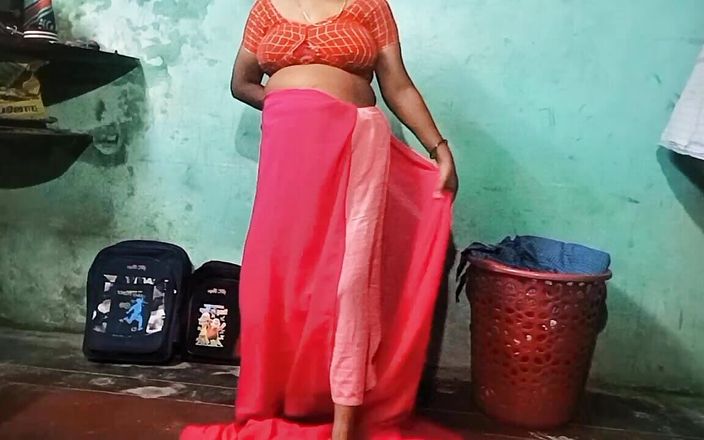 Priyanka314: Tamil priyanka üvey kız sari soyunuyor