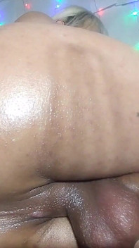 Roztomilá Tgirl anální creampie