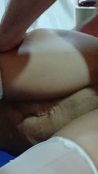 Asiatica matura si fa sfondare il culo e viene coperta di sperma
