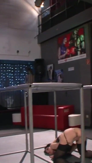 Absolute BDSM: German BDSM girl - First touch