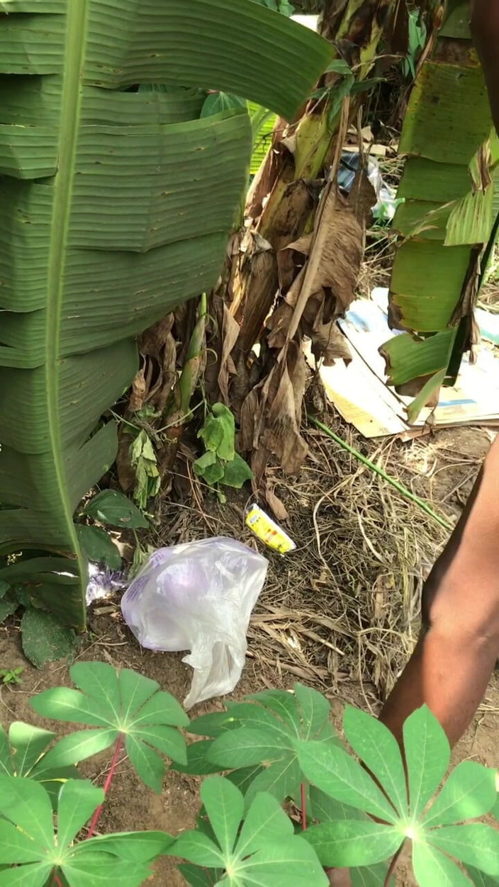 Sexydaddy: Sexo a três no arbusto onde você quente tops com...