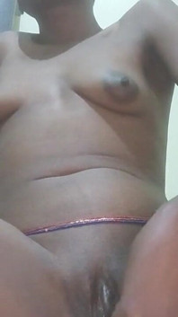 Kikky dan si cewek nakal ini lagi asik muasin memeknya pakai dildo sampai orgasme