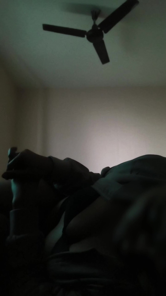 Saggyhardcore: Indická bhabhi šuká v hotelovém pokoji, část 1