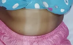 Depois de limpar o cabelo da buceta da cunhada, eu a peguei à noite.
