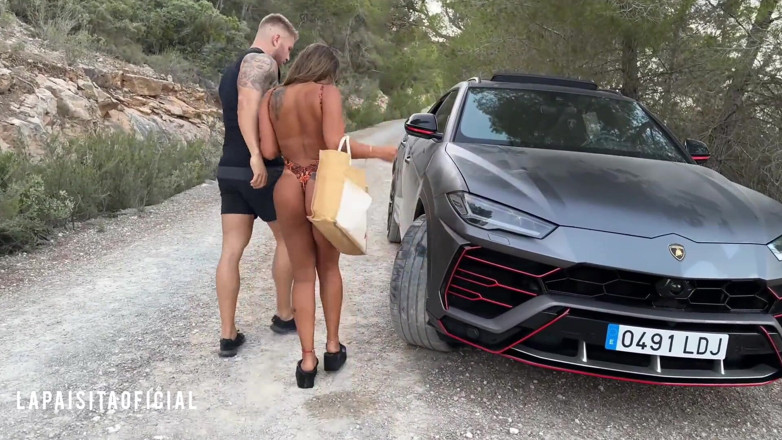 FILOUFITT: Ho incontrato una miLF latina in una spiaggia di Ibiza...