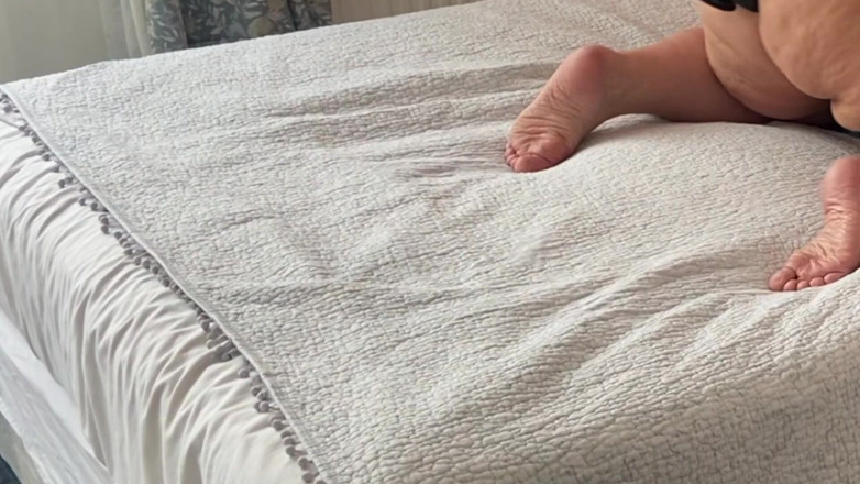 Zina Gabon: Mahalledeki ateşli yeni orta yaşlı seksi kadın götü, korunmasız seks