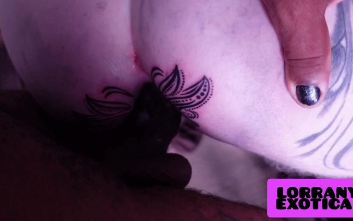 Lorrany Exotica: 我很惊讶我的老公在屁股上有纹身，他非常喜欢它，他同时想要吃我的蝴蝶