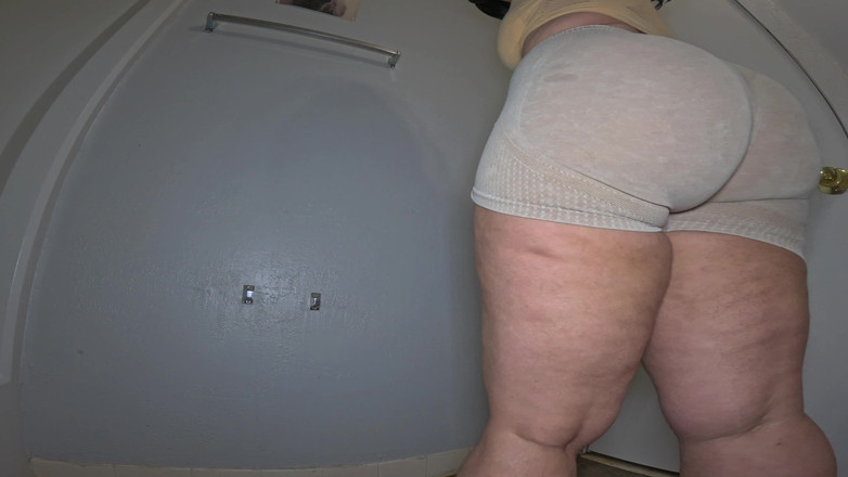 Juicy J: Motorcu şortlu sulu götümü alkışlıyor