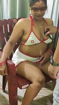 Indyjska pielęgniarka Sushma Basu Hardcore rucha się z dr Ramesh Pandit
