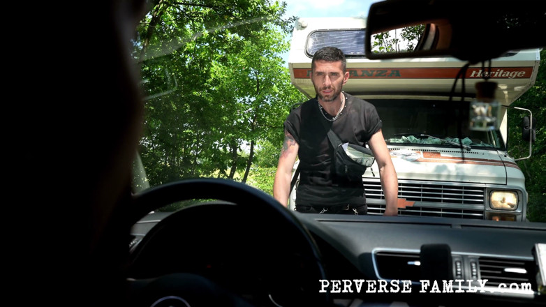 Perverse Family: Perverse family 47.2 Staffel 4: Vollbusige schönheit für einen versauten deal