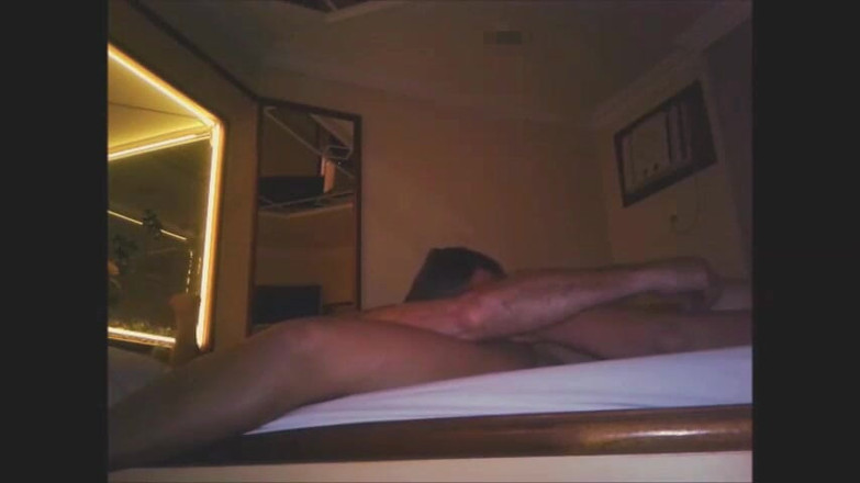 CasalTomis: Pani Tomis uprawia seks analny z pumą w hotelu
