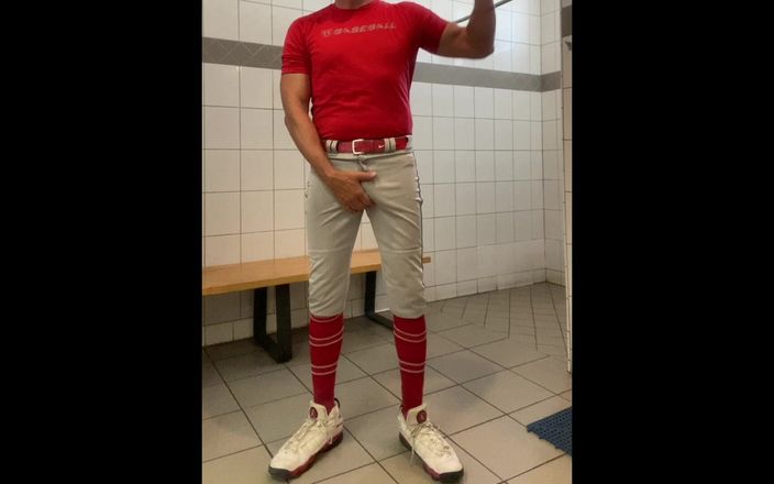 JockDad87: Buff Dilfjockdad87 Di Ruang Ganti dengan Perlengkapan Baseball
